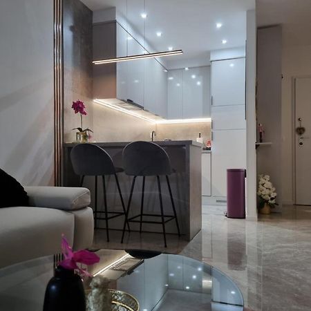 Apartment "50 Shades" With Balcony And Free Parking In The Garage Zadar Exterior photo