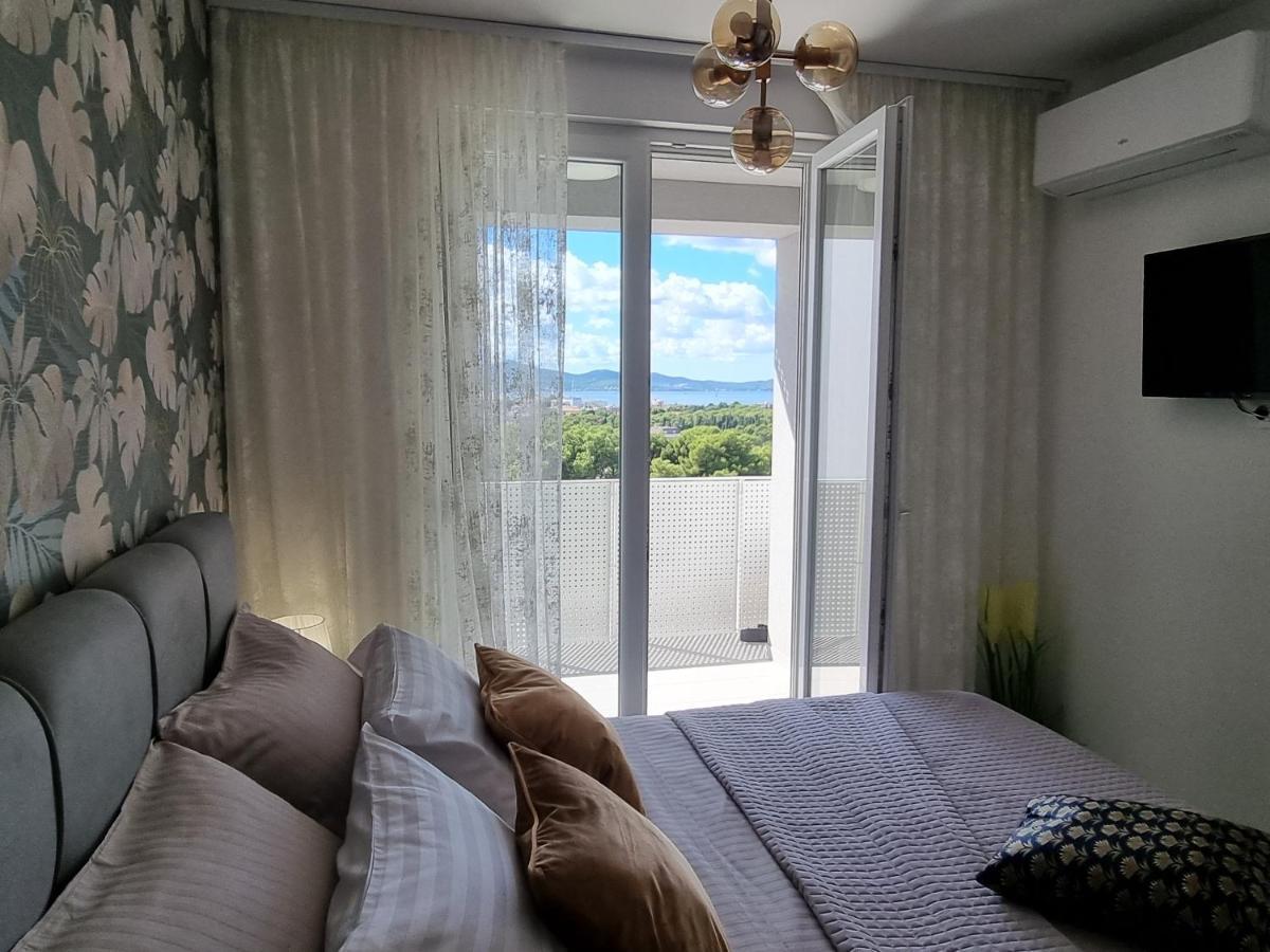 Apartment "50 Shades" With Balcony And Free Parking In The Garage Zadar Exterior photo