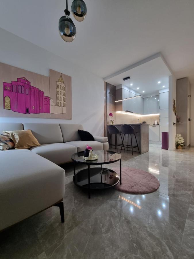 Apartment "50 Shades" With Balcony And Free Parking In The Garage Zadar Exterior photo