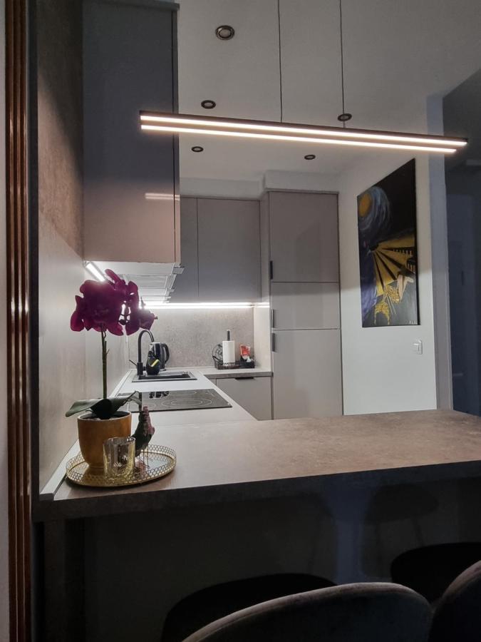 Apartment "50 Shades" With Balcony And Free Parking In The Garage Zadar Exterior photo